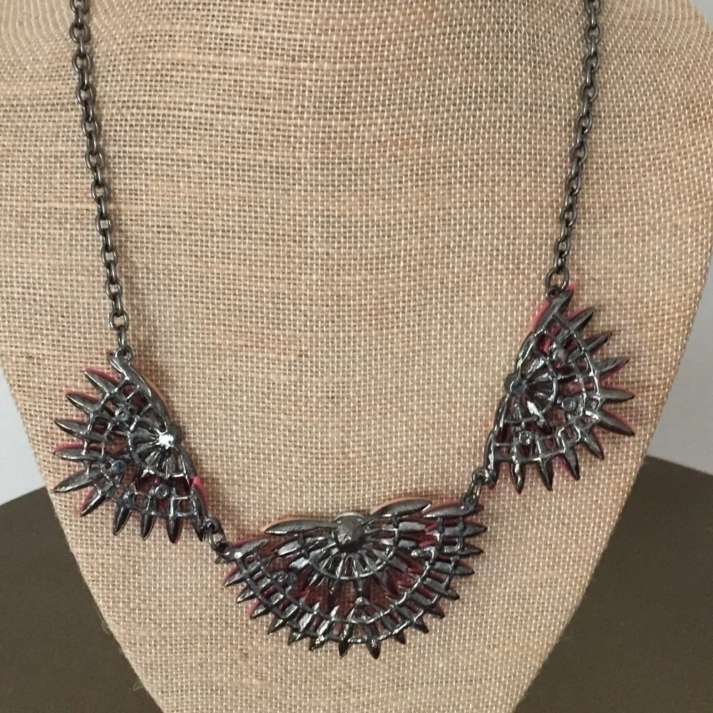 J. CREW | Coral & Pink rhinestone necklace